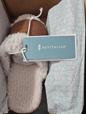 NWT Revitalign Juniper Faux Shearling-Lined Orthotic Slipper